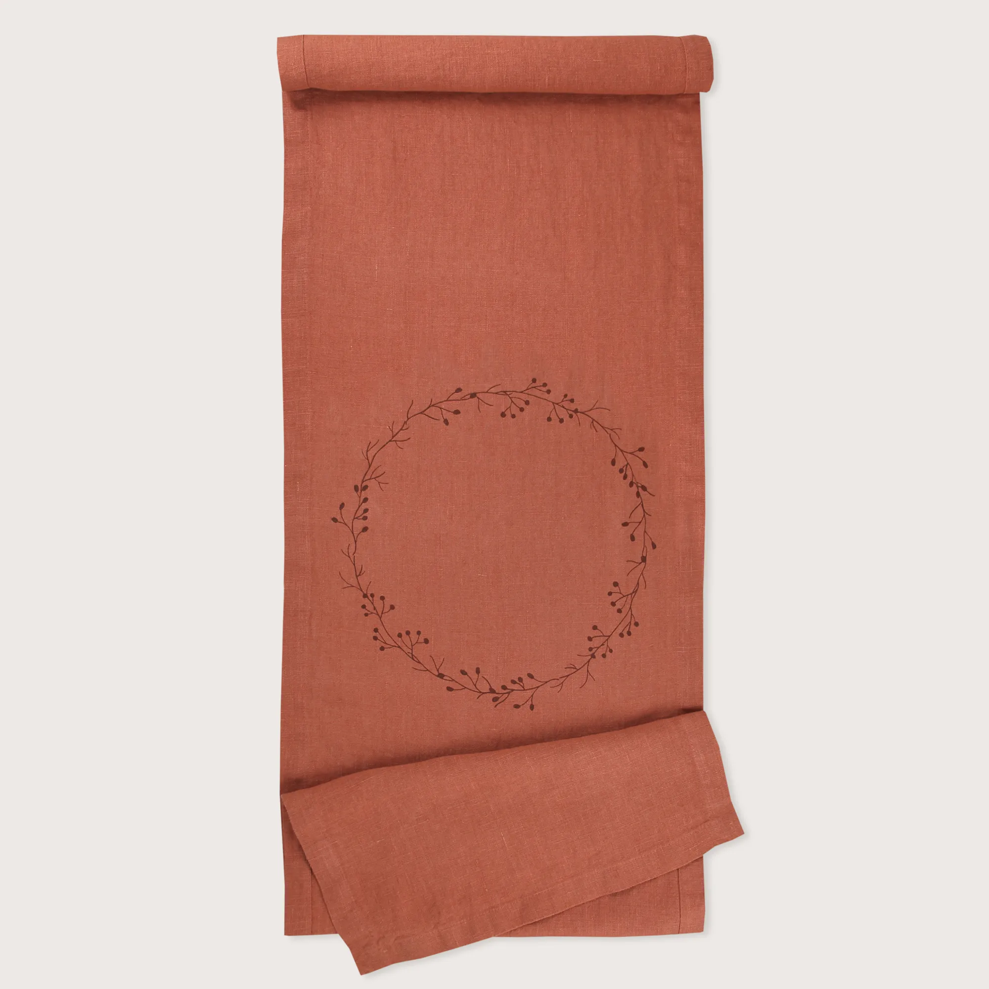 RUN-CANINAWREATH-su_10_2025