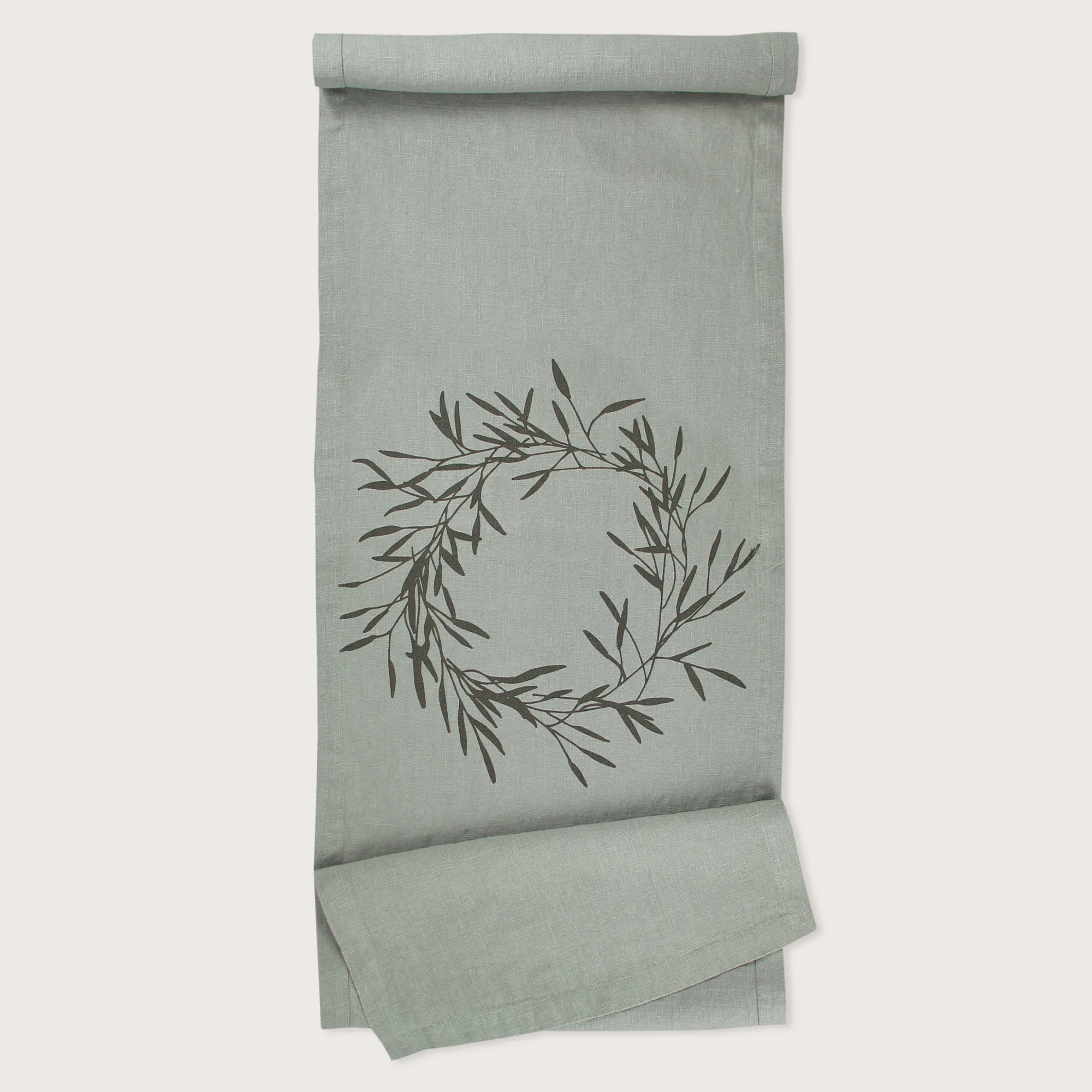 RUN-OLIVEWREATH-ds_10_2025